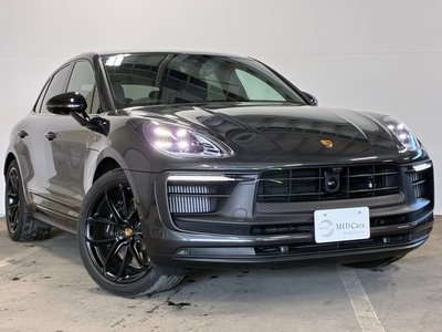 PORSCHE MACAN - 4