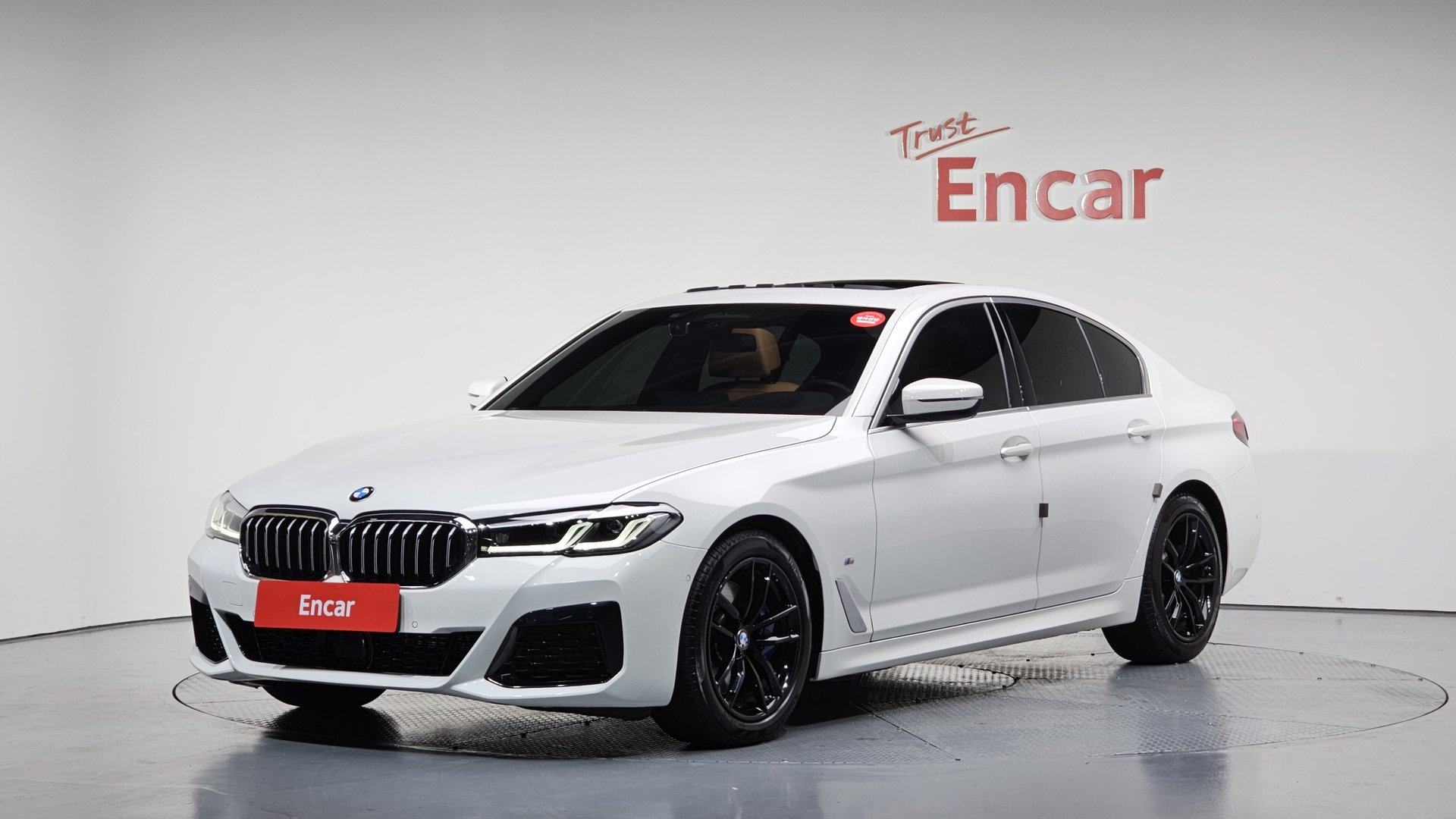 BMW 5 SERIES - View 1