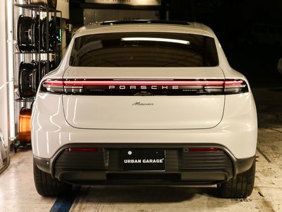 PORSCHE MACAN - 6