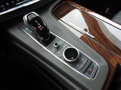 صورة 10 لـ 2021 Cadillac ESCALADE