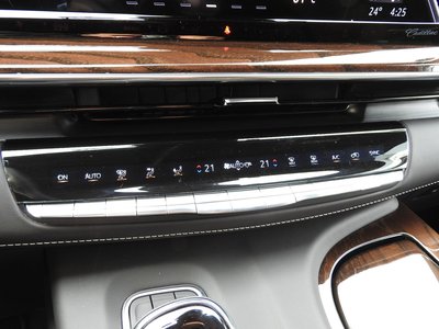 صورة 9 لـ 2021 Cadillac ESCALADE