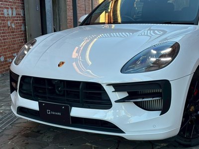 PORSCHE MACAN - 9