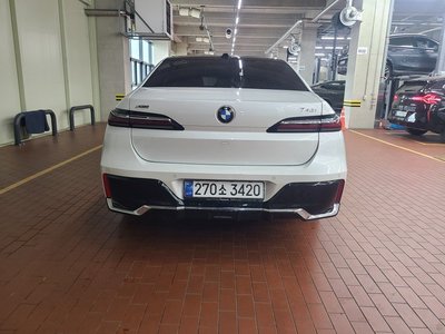 BMW 7 SERIES - 4