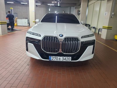 BMW 7 SERIES - 2