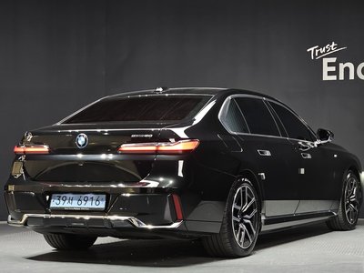 BMW I7 - 4