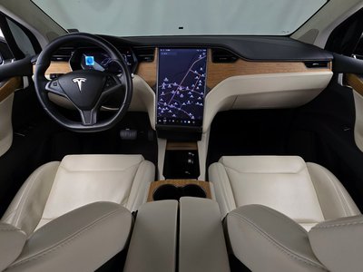 TESLA MODEL X - 5