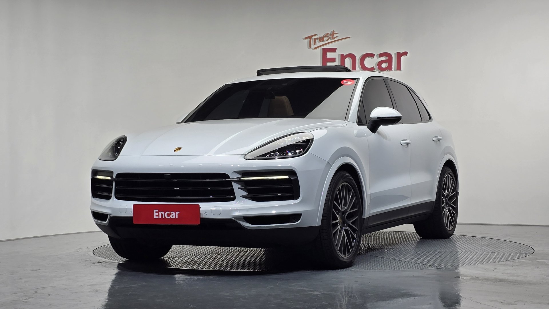 PORSCHE CAYENNE - View 1
