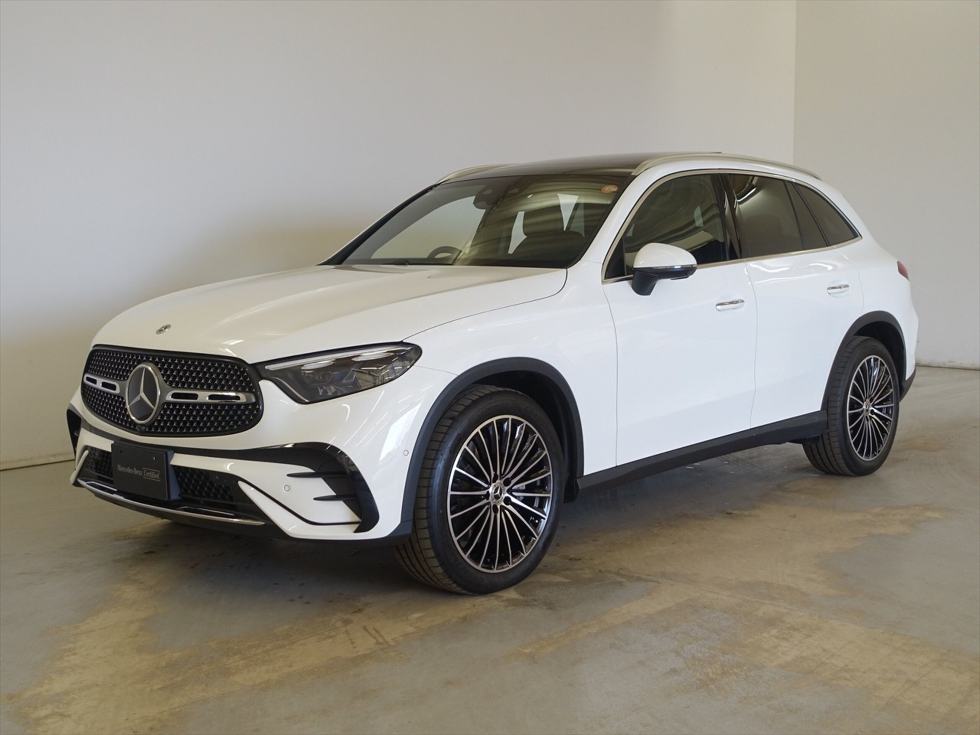 MERCEDES-BENZ GLC - View 1