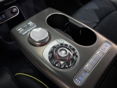 2022 Genesis GV60 — миниатюра 12