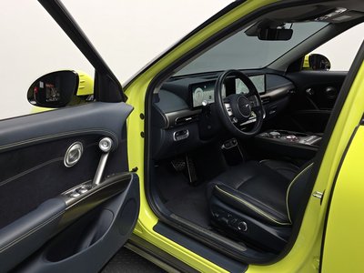 2022 Genesis GV60 — миниатюра 13