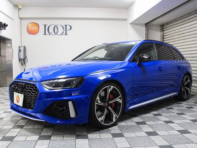 AUDI RS4 - 1