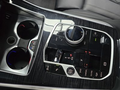 2025 BMW X5 缩略图 12