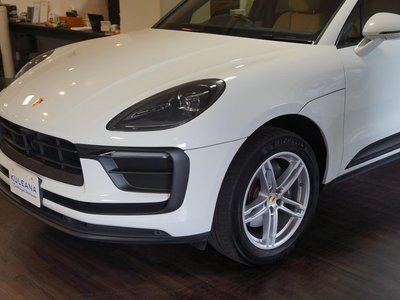 PORSCHE MACAN - 4