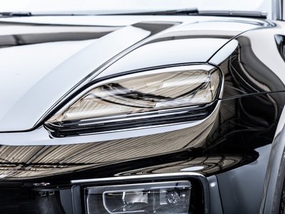 2025 Porsche MACAN thumbnail 13