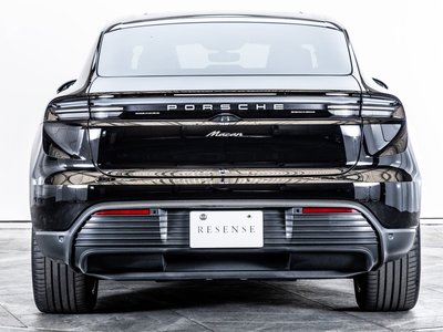 2025 Porsche MACAN thumbnail 31