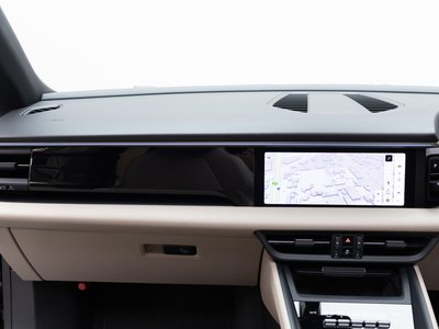 2025 Porsche MACAN thumbnail 40