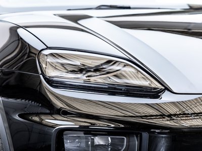 2025 Porsche MACAN thumbnail 14