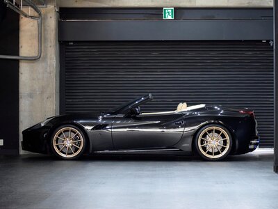 FERRARI CALIFORNIA - 8
