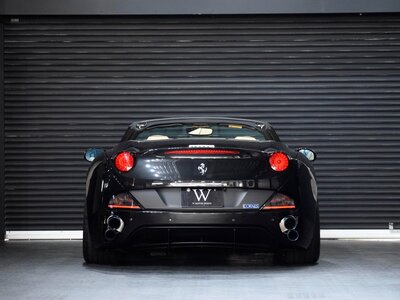 FERRARI CALIFORNIA - 10