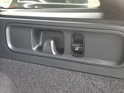 2026 Mercedes-BENZ C-CLASS 缩略图 20