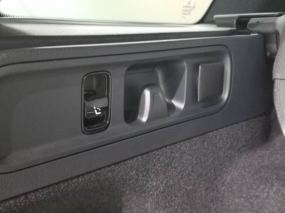 2026 Mercedes-BENZ C-CLASS 缩略图 21