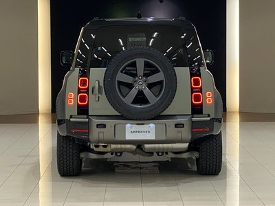 LAND ROVER DEFENDER - 6