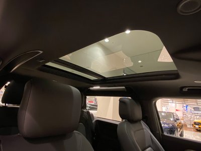 LAND ROVER DEFENDER - 4