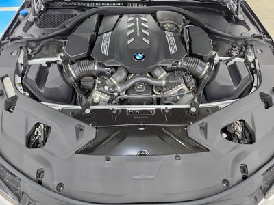 BMW 8 SERIES - 7