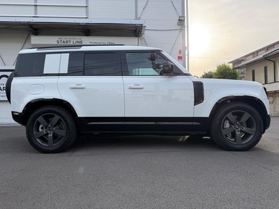 LAND ROVER DEFENDER - 4