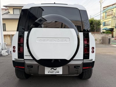 LAND ROVER DEFENDER - 6