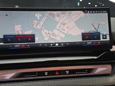 2025 BMW 5 SERIES 缩略图 23