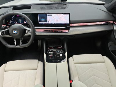 2025 BMW 5 SERIES — фото 4