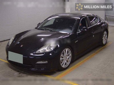 PORSCHE PANAMERA - 4