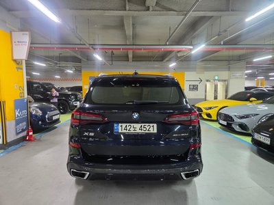 صورة 6 لـ 2021 BMW X5