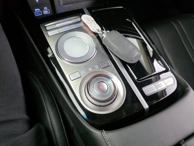 GENESIS G80 (RG3) - 9