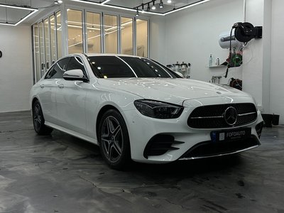 MERCEDES-BENZ E-CLASS - 1