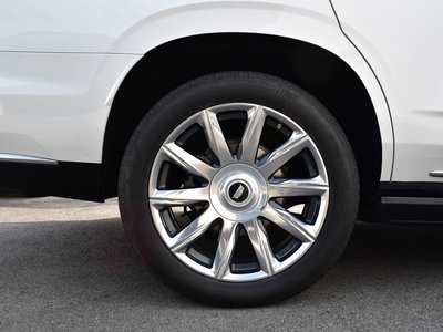 2023 Cadillac ESCALADE thumbnail 17