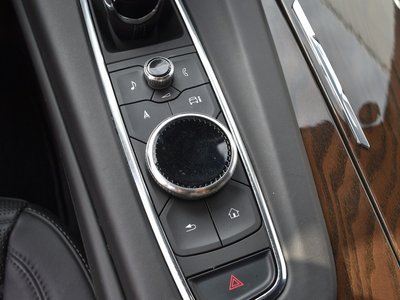 صورة 9 لـ 2023 Cadillac ESCALADE
