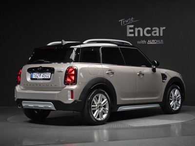 MINI COUNTRYMAN - 3