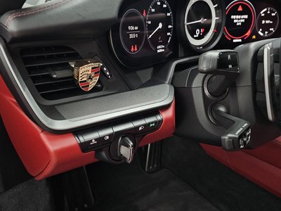 2022 Porsche 911 — миниатюра 25