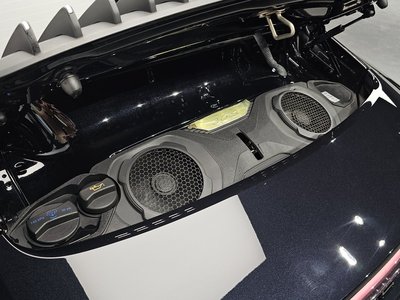 2022 Porsche 911 — миниатюра 29