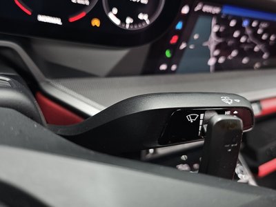 2022 Porsche 911 — миниатюра 32