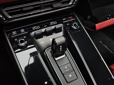 2022 Porsche 911 — миниатюра 12