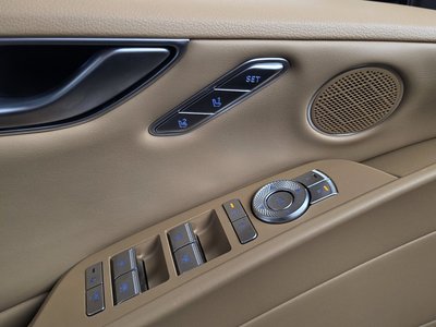 2024 Genesis G80 (RG3) thumbnail 35