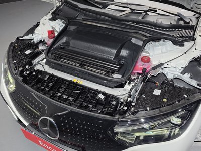 MERCEDES-BENZ EQE - 7