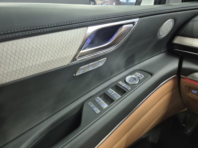 2024 Genesis GV80 thumbnail 17
