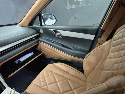 2024 Genesis GV80 thumbnail 16
