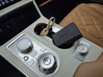 2024 Genesis GV80 thumbnail 15