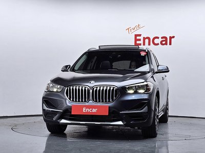 2022 BMW X1 photo 2
