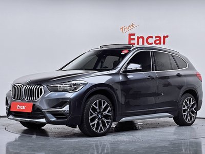 2022 BMW X1 photo 1